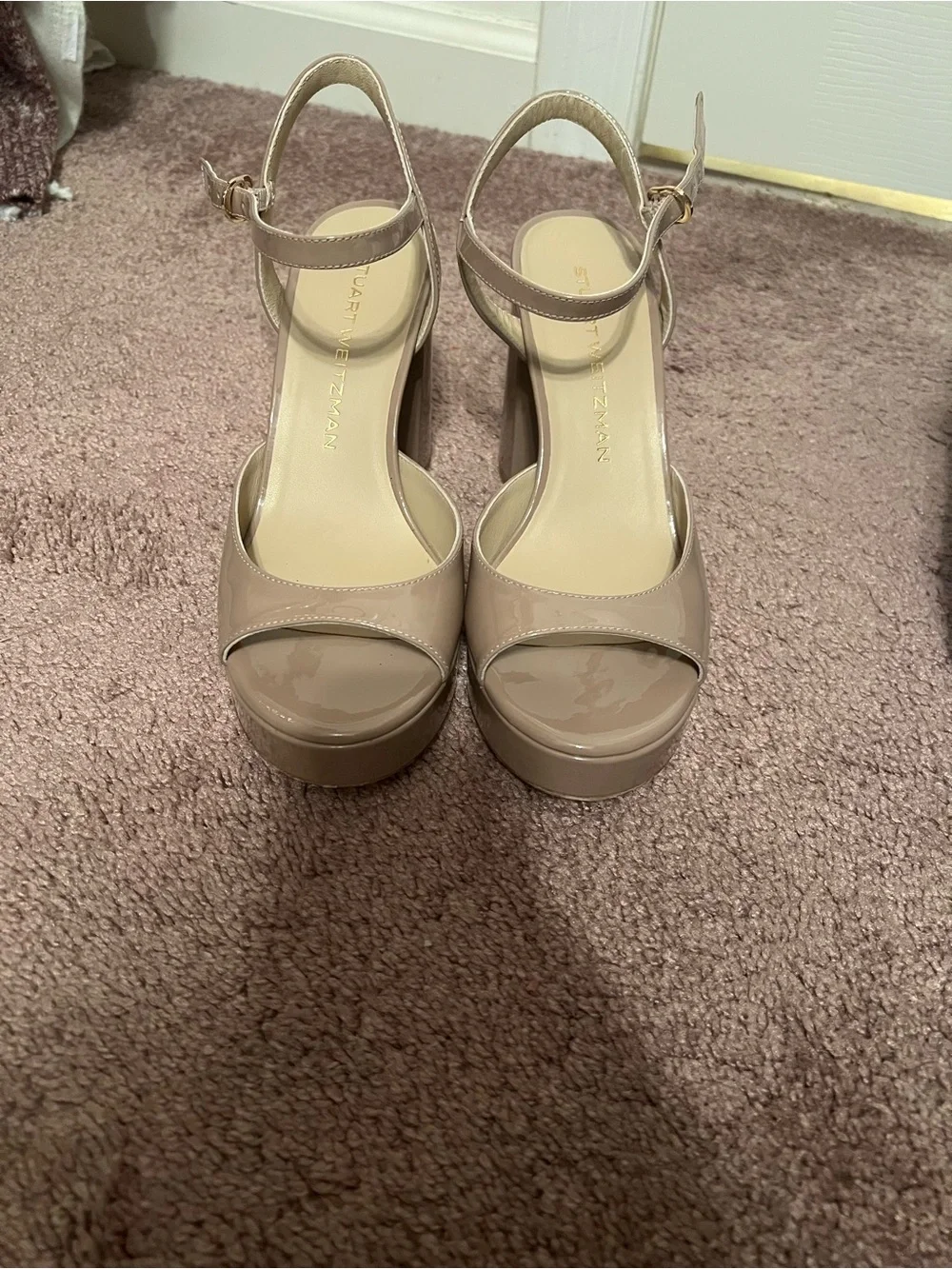 Stuart Weitzman patent platform